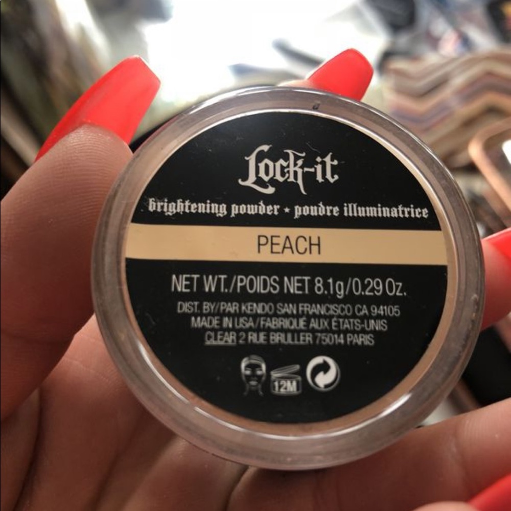 Makeup - Picture 5 of 8